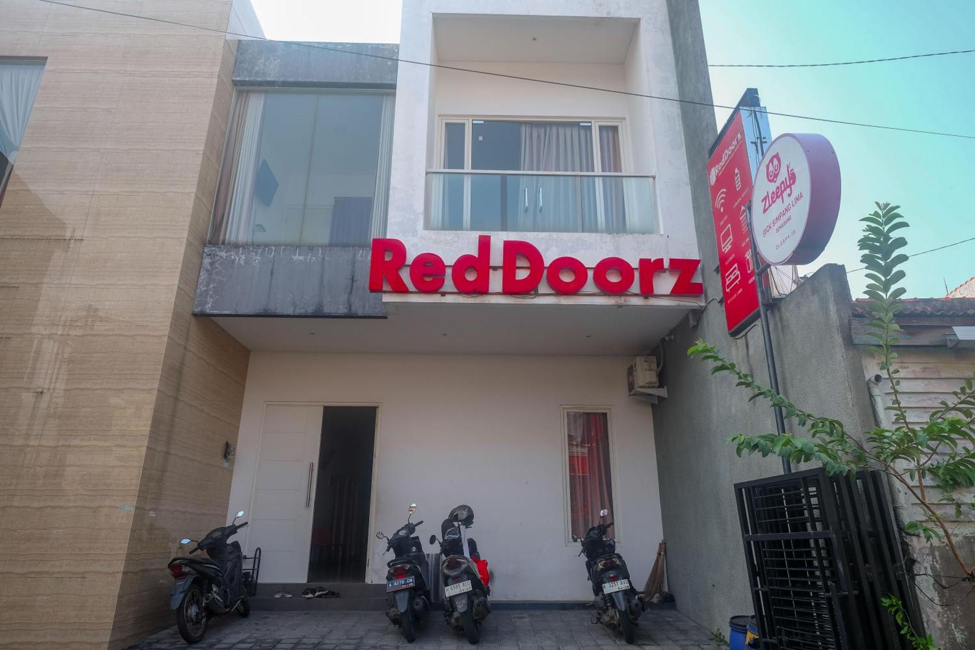 Reddoorz Syariah Near Simpang Lima Semarang Hotel Jomblang Buitenkant foto