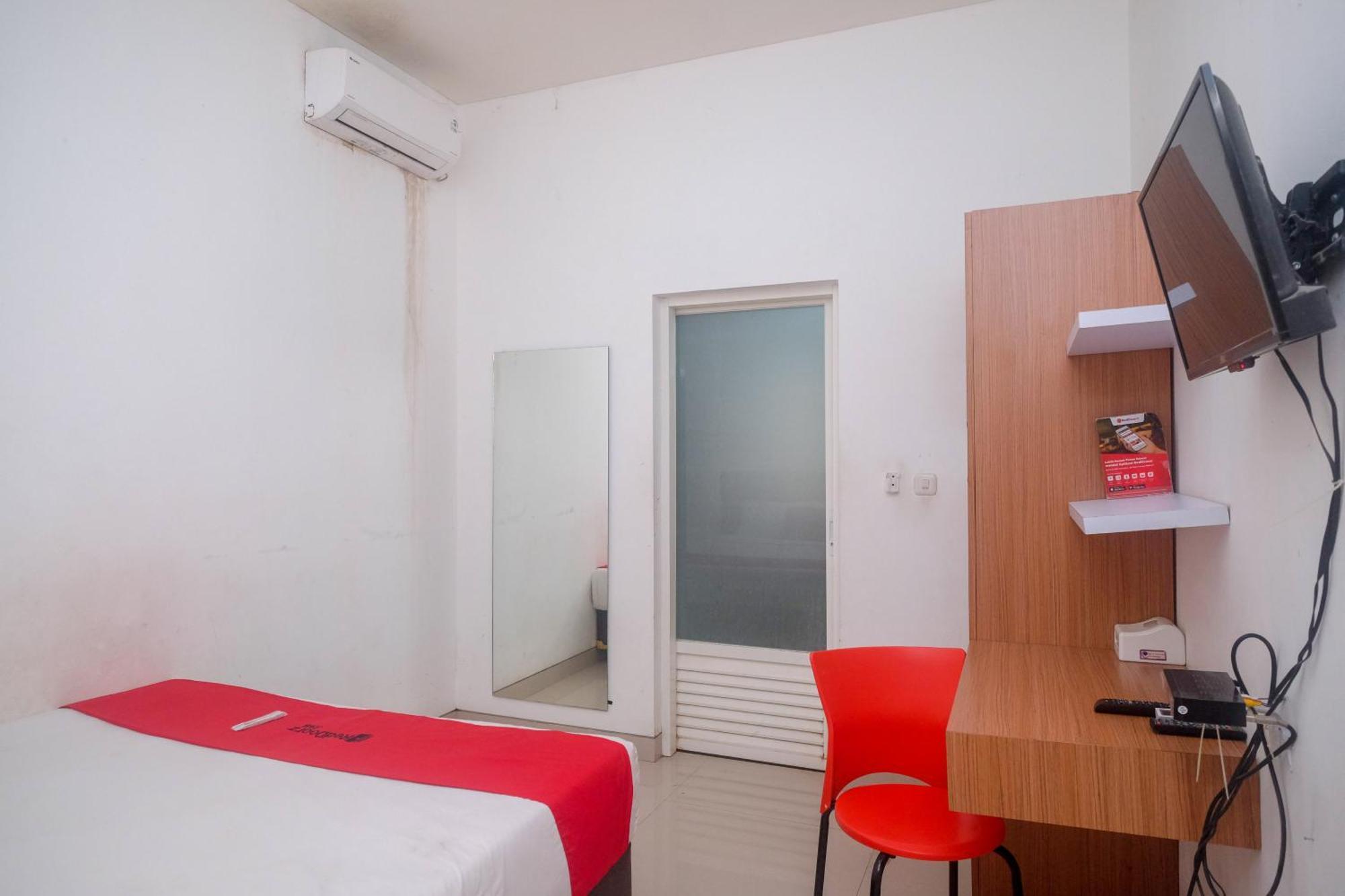 Reddoorz Syariah Near Simpang Lima Semarang Hotel Jomblang Buitenkant foto